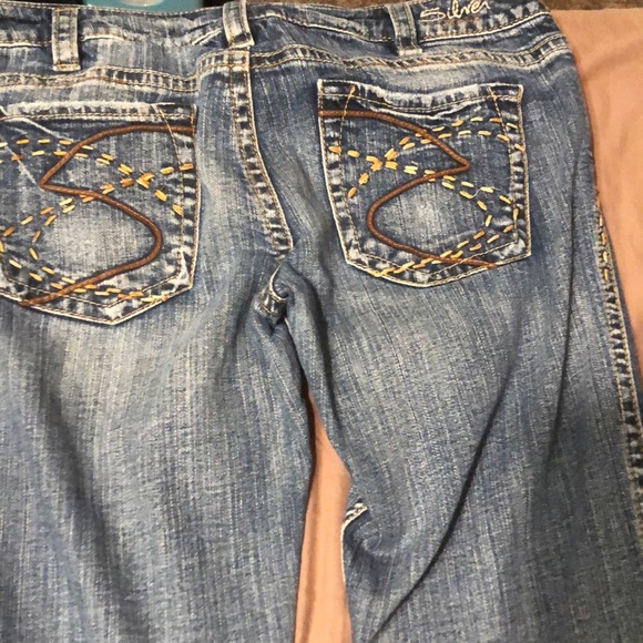 Jeans - Picture 3 of 3